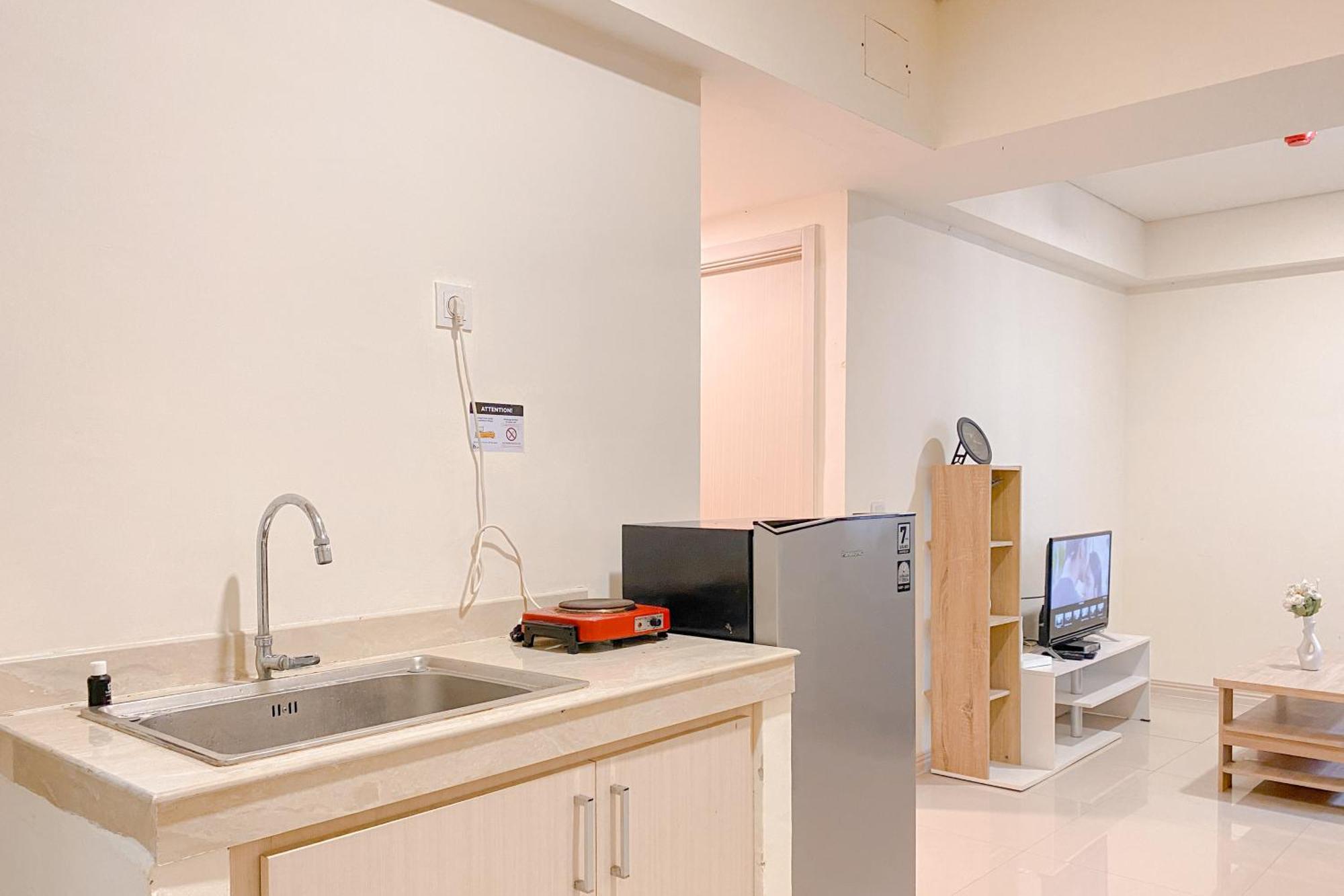 Modern 2br At Meikarta By Travelio Apartemen Bekasi